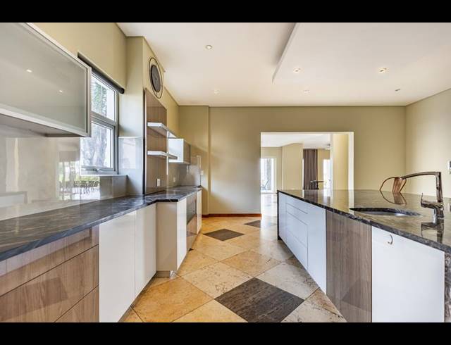 6 BEDROOM PROPERTY TO RENT IN WATERKLOOF RIDGE